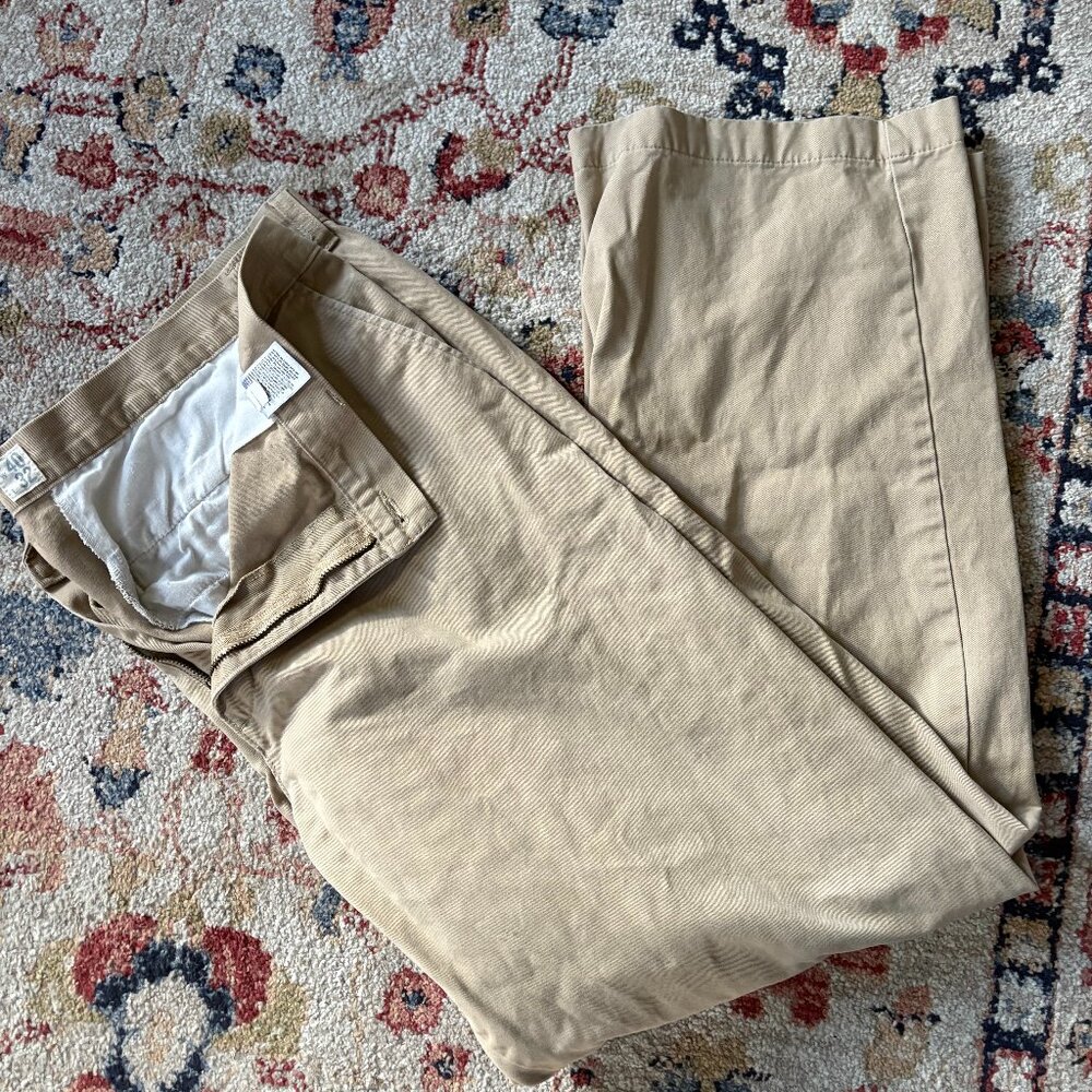 Old Navy Men's Classic Khaki Pants Size Waist Size 40 L 32